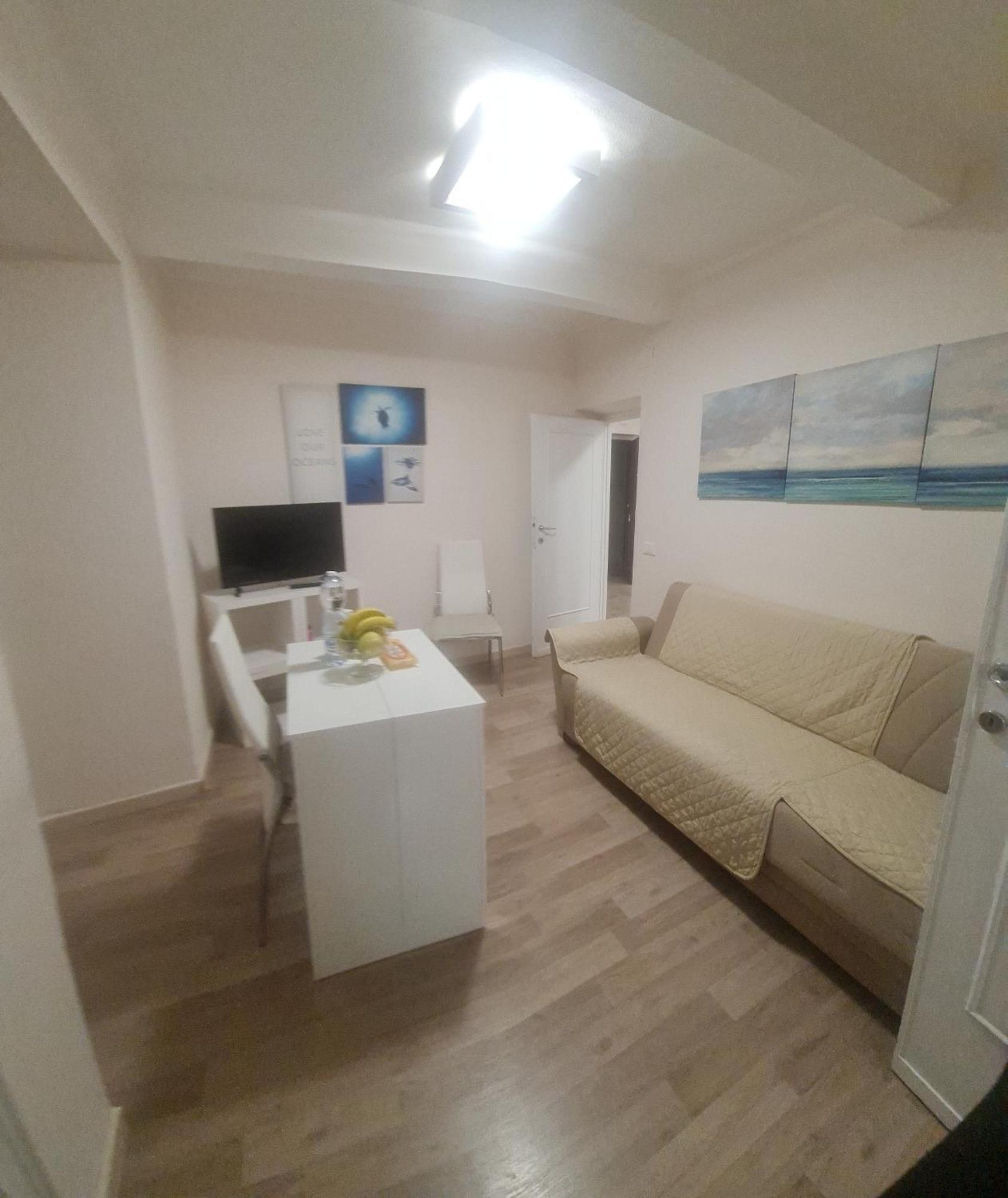 Trilocale Nel Centro Di Sampierdarena Lägenhet Genua Exteriör bild